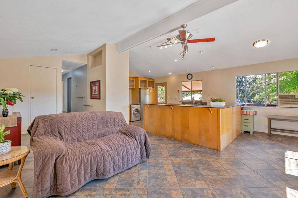 Martinez, CA 94553,3504 SUNRISE CT