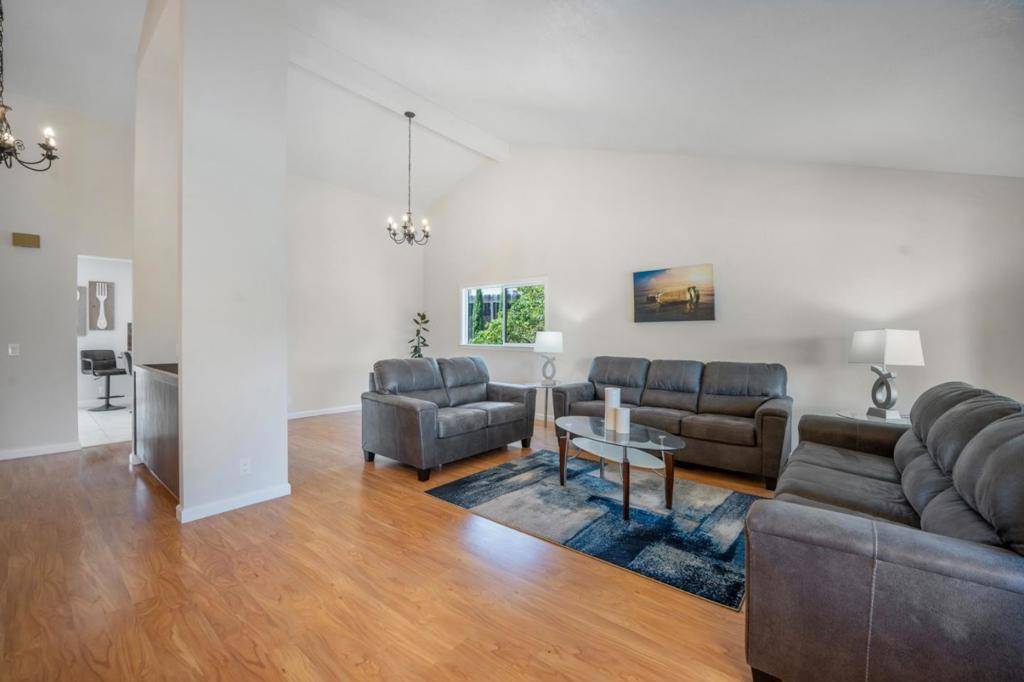 Morgan Hill, CA 95037,810 W Main AVE