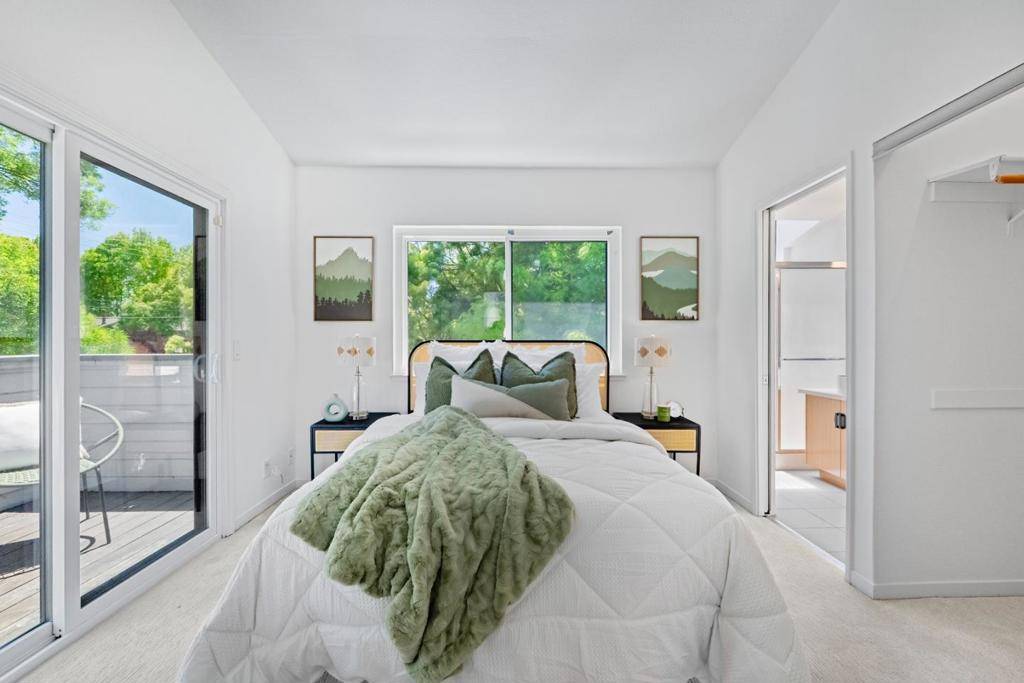 Mountain View, CA 94043,366 Sierra Vista AVE #1