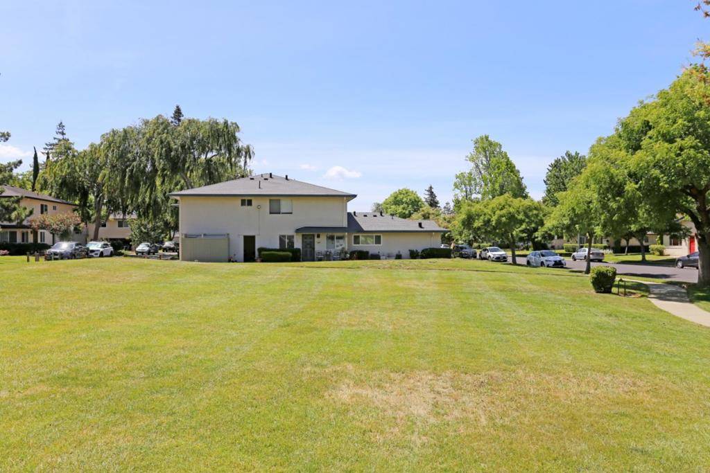 Campbell, CA 95008,244 Gomes CT #2
