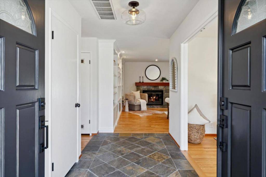 Sunnyvale, CA 94087,1410 Thunderbird AVE