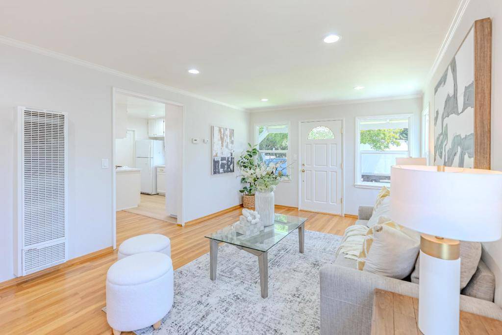 Sunnyvale, CA 94086,143 Florence ST
