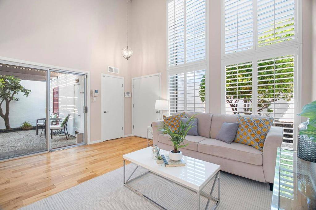 Sunnyvale, CA 94087,1393 Sydney DR