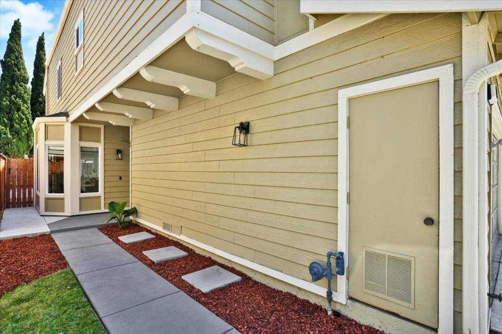 Fremont, CA 94555,3746 Cardinal TER