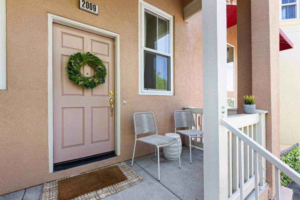 Mountain View, CA 94040,2009 Showers DR #2
