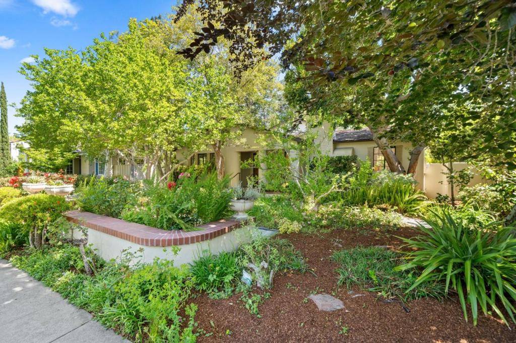 Palo Alto, CA 94301,2365 Waverley ST