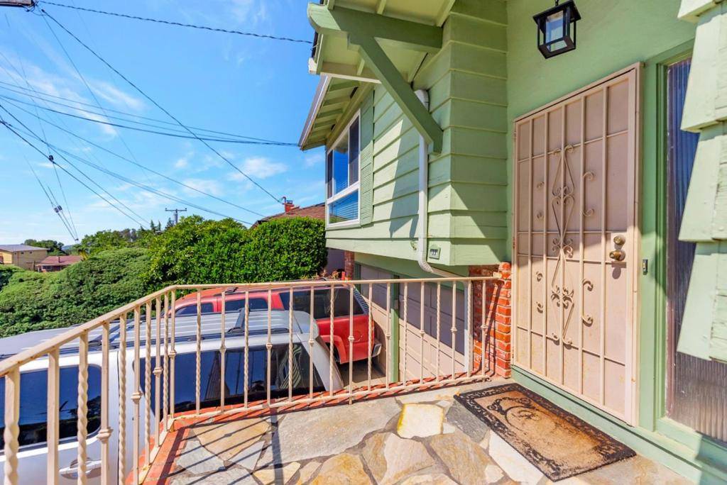 Oakland, CA 94605,33 Woodcliff CT