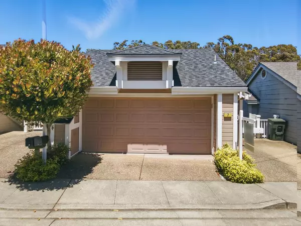 South San Francisco, CA 94080,7 Moonlight CT