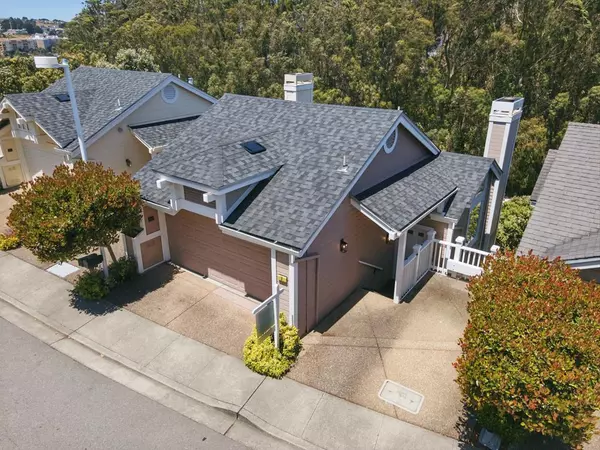 South San Francisco, CA 94080,7 Moonlight CT
