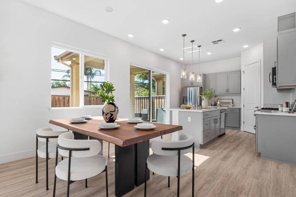 Sunnyvale, CA 94085,796 Santa Cecilia TER