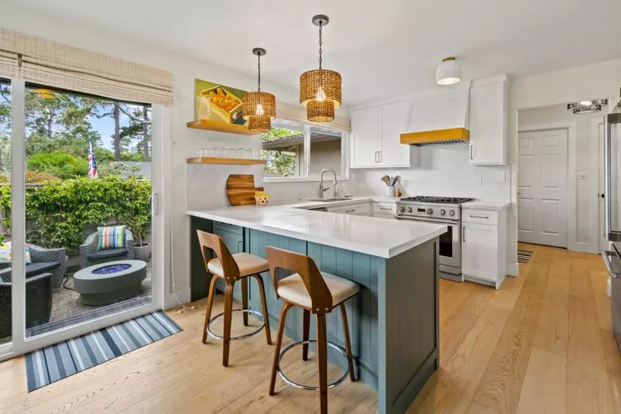 38 Country Club Gate, Pacific Grove, CA 93950