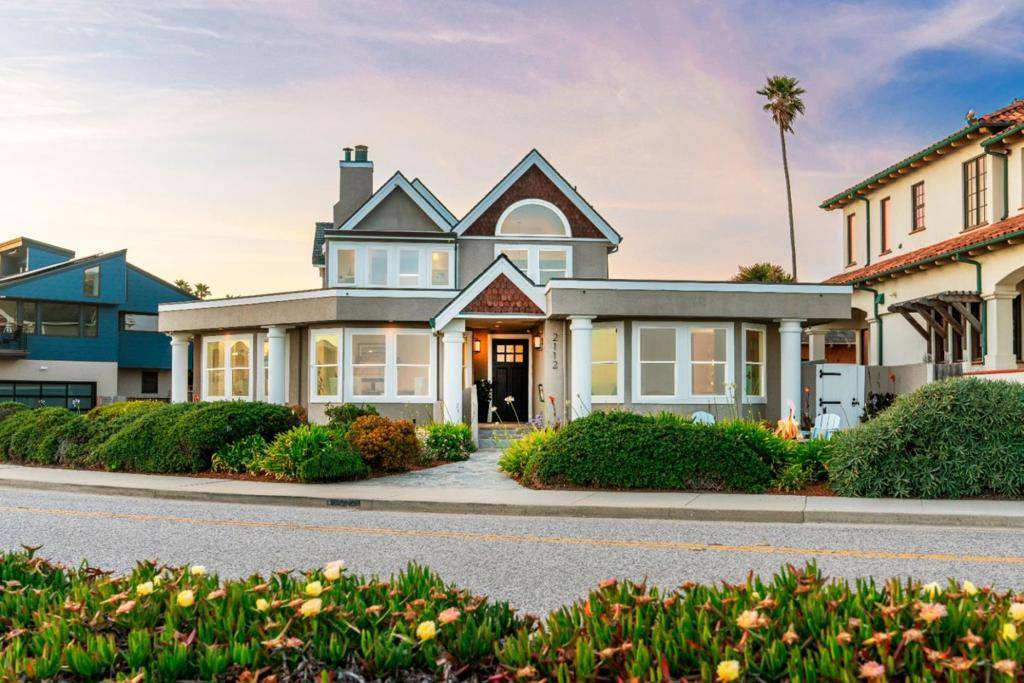 2112 W Cliff DR, Santa Cruz, CA 95060