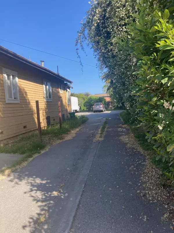 Watsonville, CA 95076,124 Riverside DR