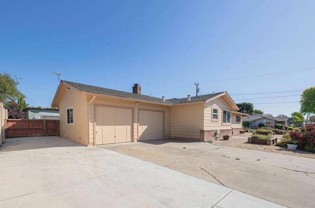 829 Los Palos DR, Salinas, CA 93901