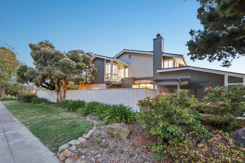 1 Spinnaker PL, Redwood City, CA 94065