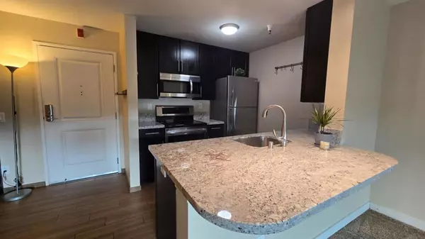 6400 Christie AVE #2211, Emeryville, CA 94608