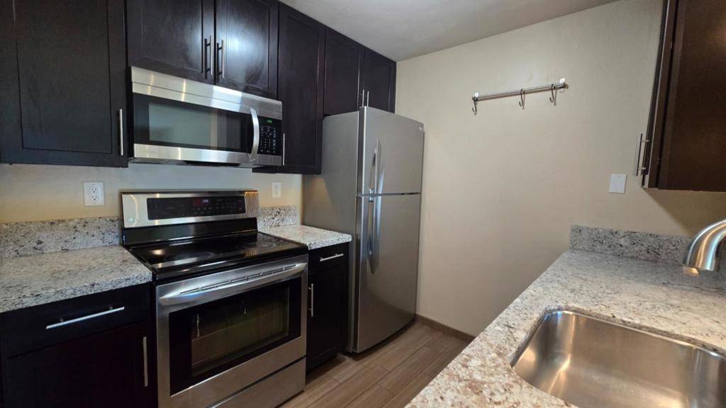 Emeryville, CA 94608,6400 Christie AVE #2211