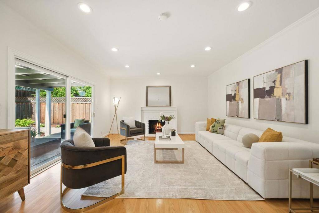 1704 Zinnia LN, San Jose, CA 95124