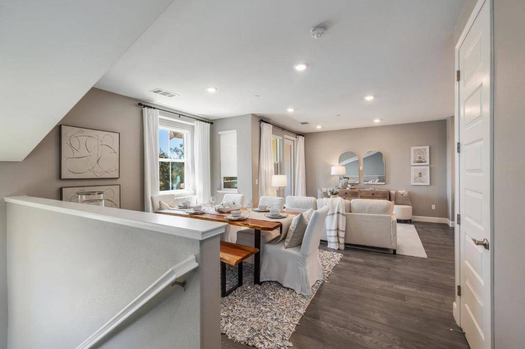 Redwood City, CA 94063,3 Lisbon LN
