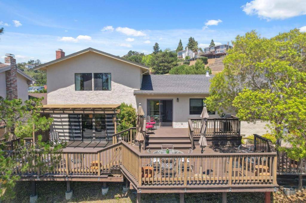 San Carlos, CA 94070,165 Leslie DR