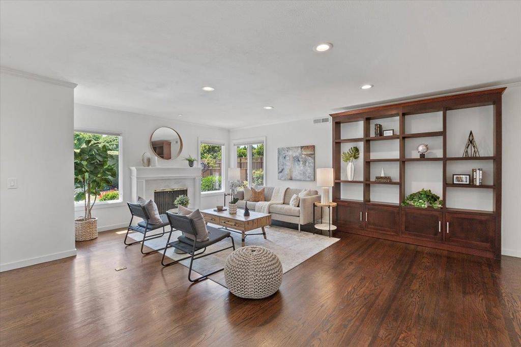 Los Altos, CA 94022,539 Los Ninos WAY