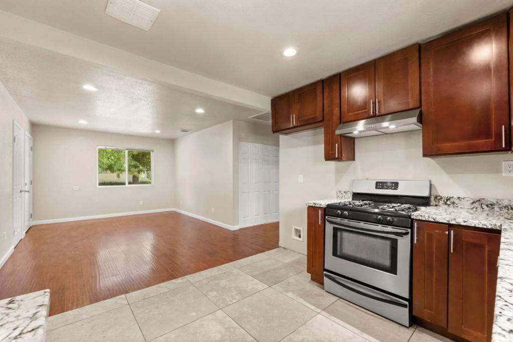 Modesto, CA 95350,1301 Carver RD