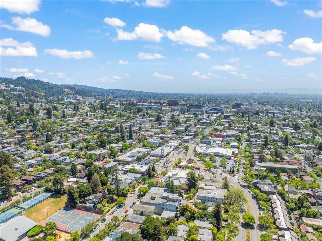 Berkeley, CA 94709,1322 Shattuck AVE