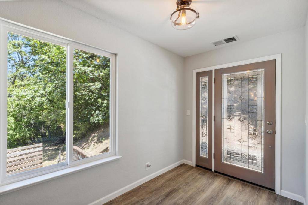 Los Gatos, CA 95033,24895 Skyland RD