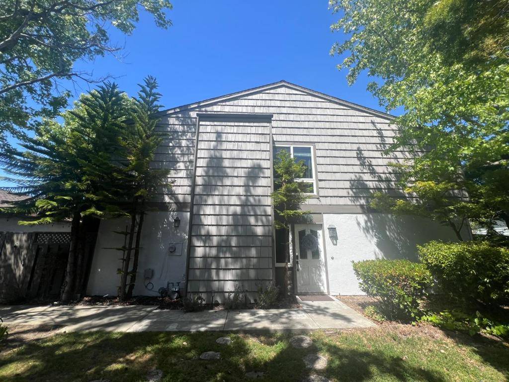 Foster City, CA 94404,971 Marquette LN