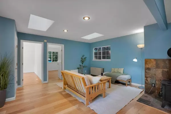 Brookdale, CA 95007,895 Forest WAY