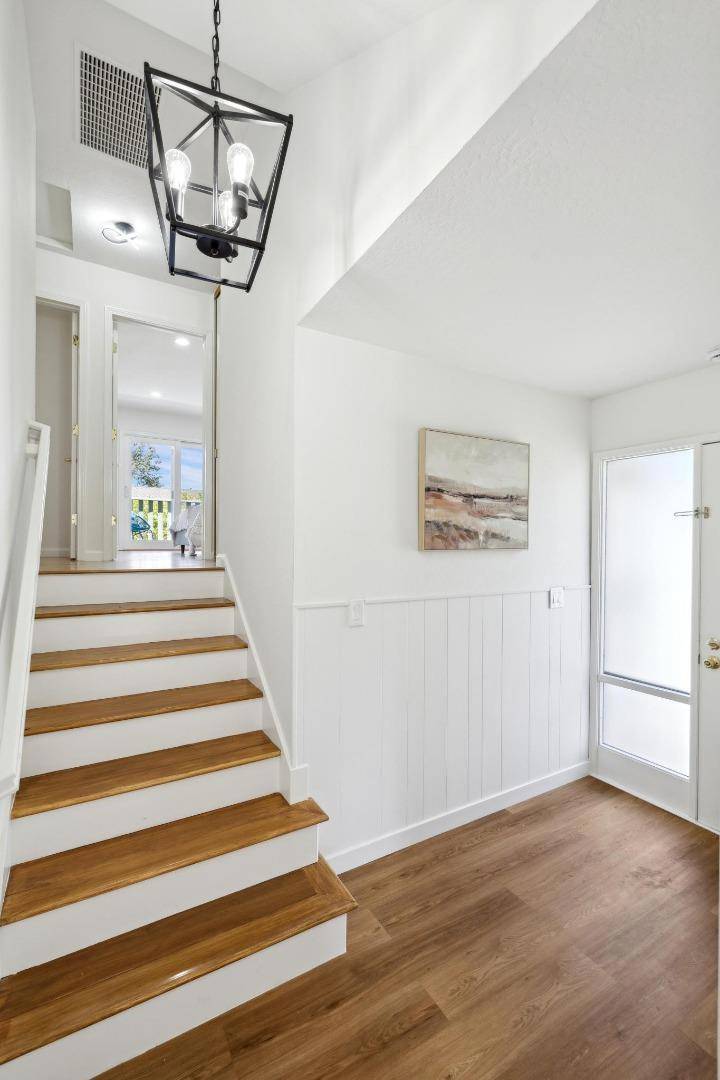 Cupertino, CA 95014,10892 Northfield SQ