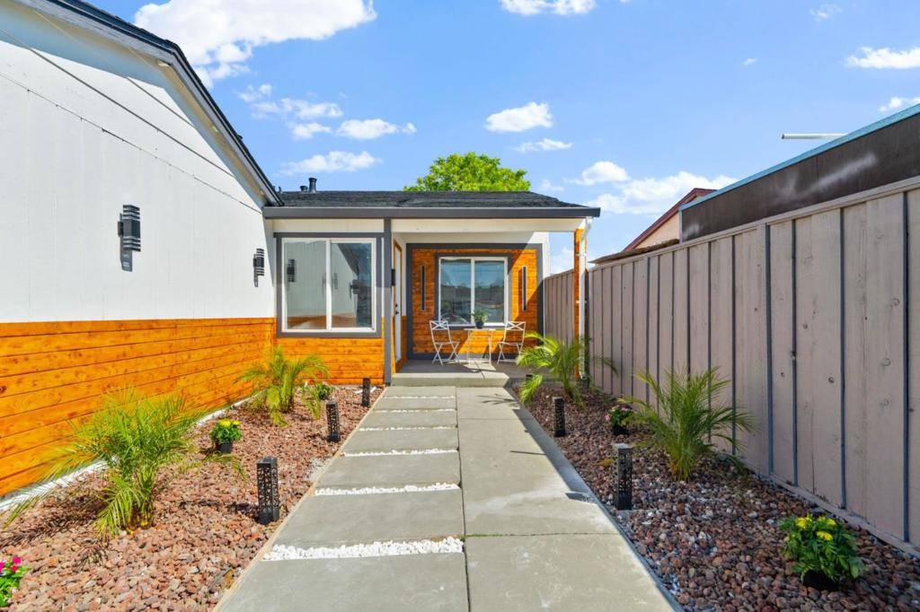 San Jose, CA 95121,1868 Bagpipe WAY
