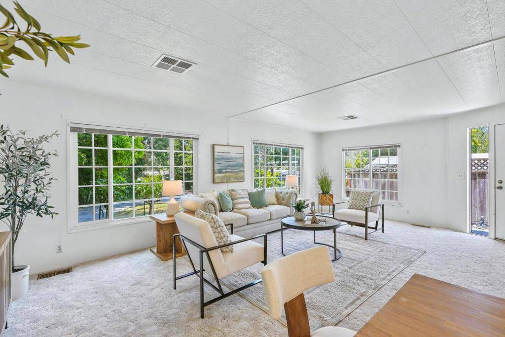 Capitola, CA 95010,300 Plum ST