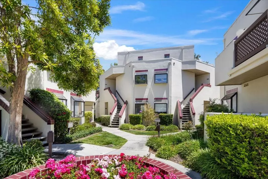 203 Shorebird CIR, Redwood City, CA 94065