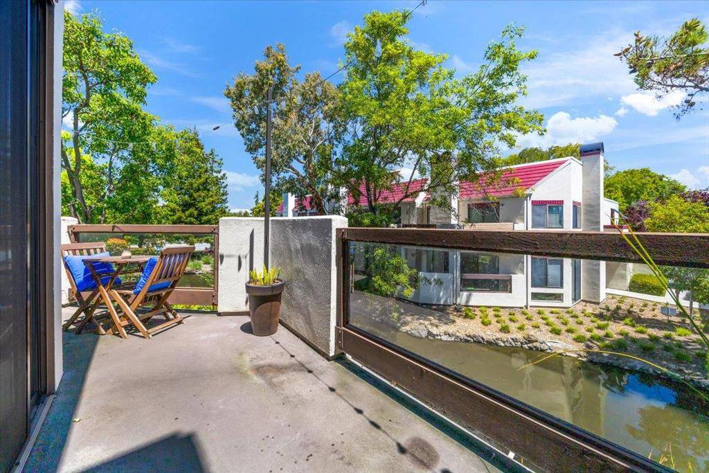 Redwood City, CA 94065,203 Shorebird CIR