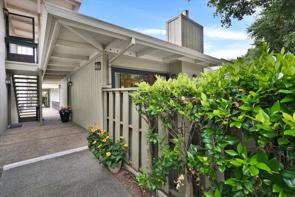 Los Altos, CA 94022,1070 Mercedes AVE #2