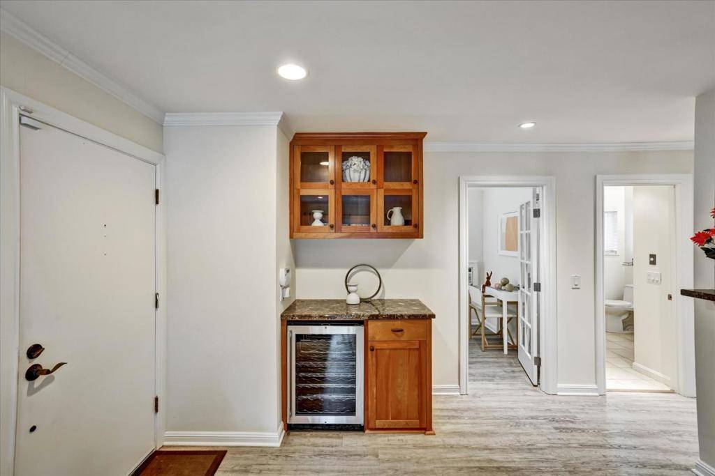 Los Altos, CA 94022,1070 Mercedes AVE #2