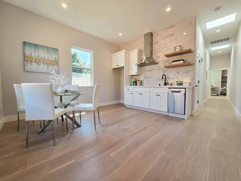 Mountain View, CA 94041,95 Centre ST