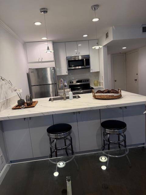 3295 La Mesa DR #3, San Carlos, CA 94070