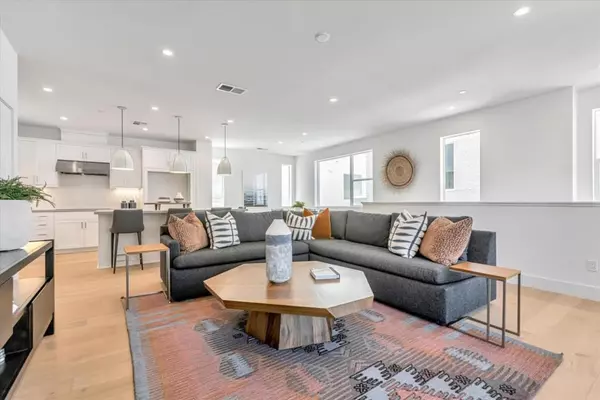 San Ramon, CA 94583,325 Isabelline CT