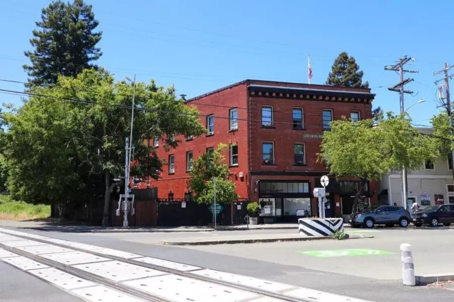 1 W Richmond AVE, Richmond, CA 94801