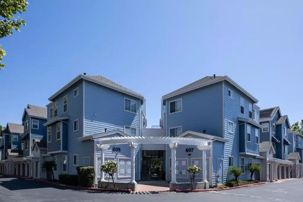 Sunnyvale, CA 94085,607 Arcadia TER #102