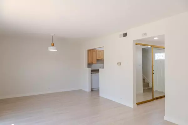 Foster City, CA 94404,3206 Admiralty LN