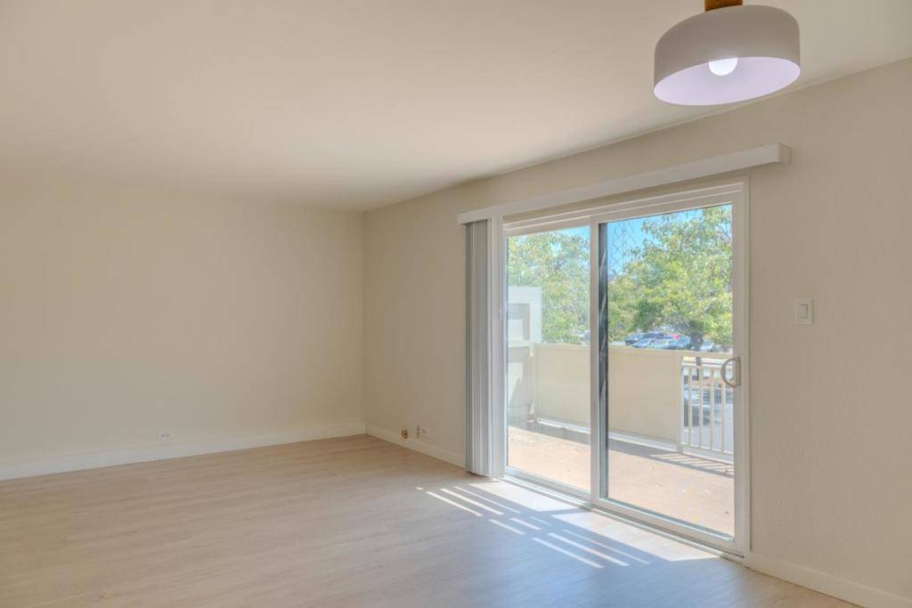 Foster City, CA 94404,3206 Admiralty LN