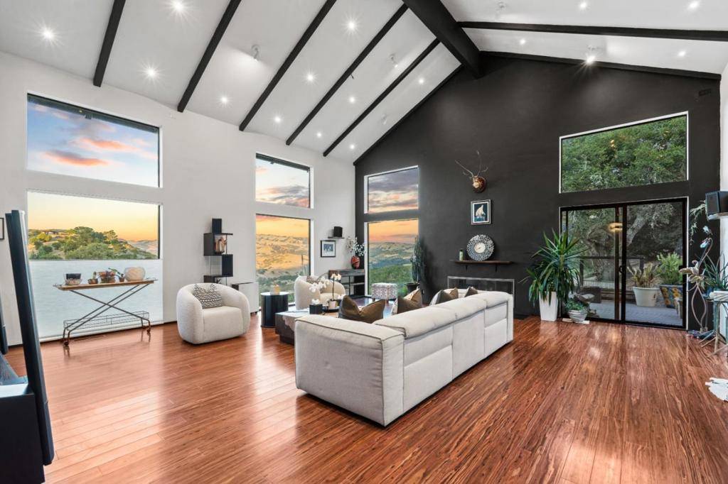 12740 Sundance LN, Carmel Valley, CA 93924
