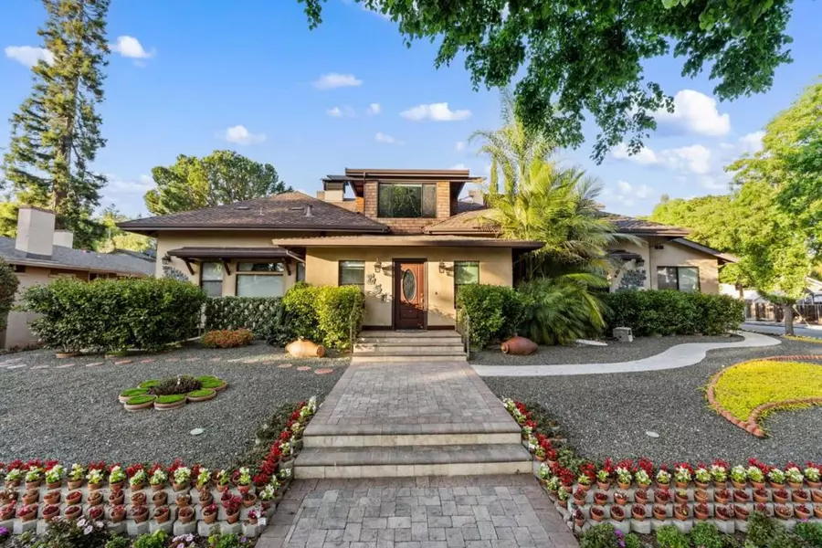 251 Middlefield RD, Palo Alto, CA 94301