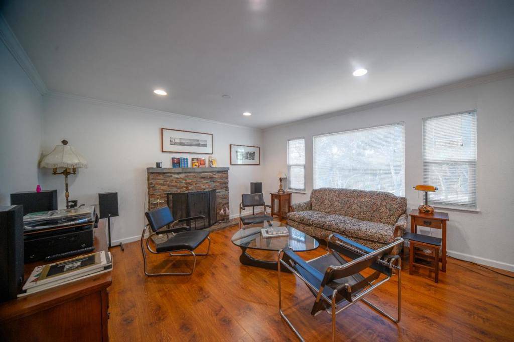 Del Rey Oaks, CA 93940,1017 Via Verde