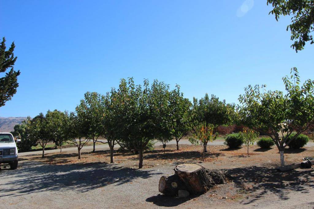 2025 Pacheco Pass HWY, Gilroy, CA 95020