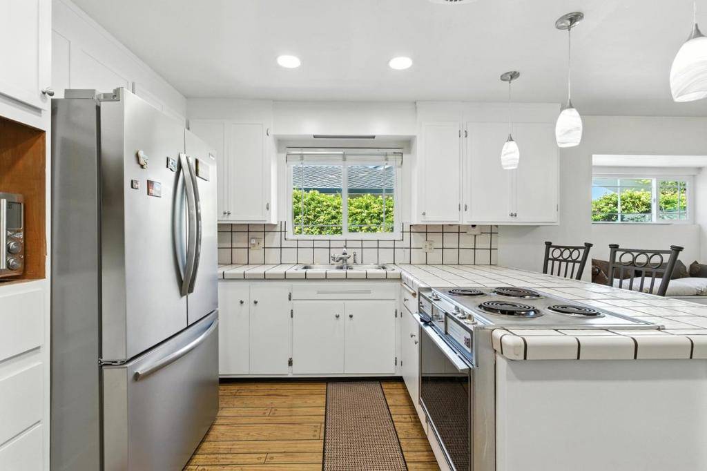 Fremont, CA 94536,5222 Keystone DR
