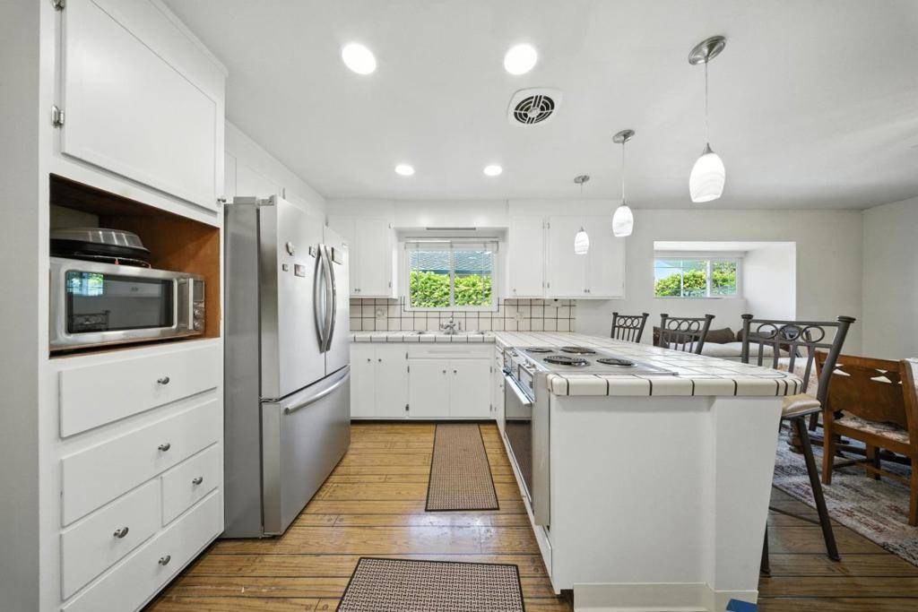 Fremont, CA 94536,5222 Keystone DR